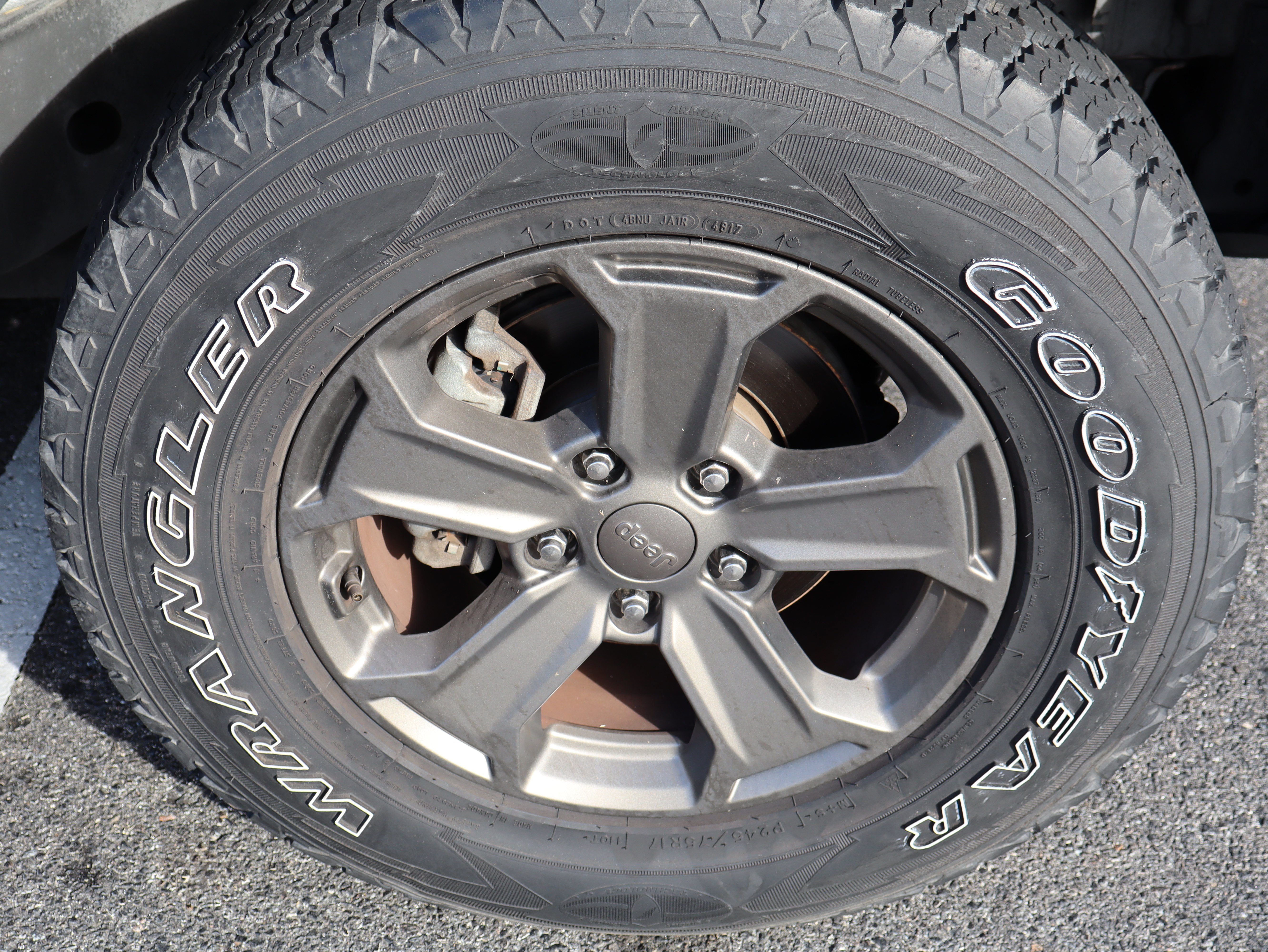 Used 2018 Jeep Wrangler Unlimited Sport AWD/4WD image 14