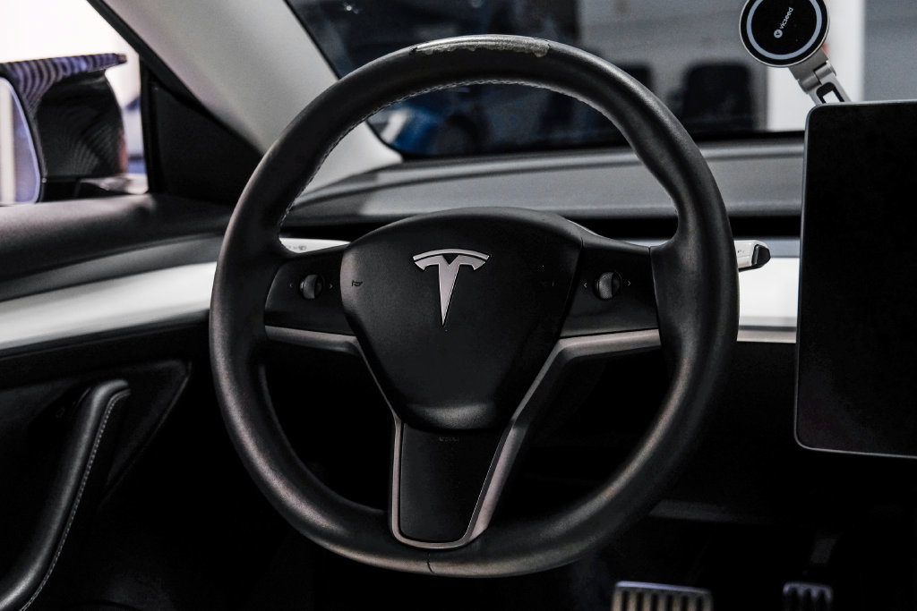 Used 2022 Tesla Model 3 Performance AWD/4WD image 19