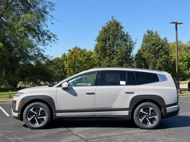 New 2026 Hyundai Ioniq 9 SE image 2