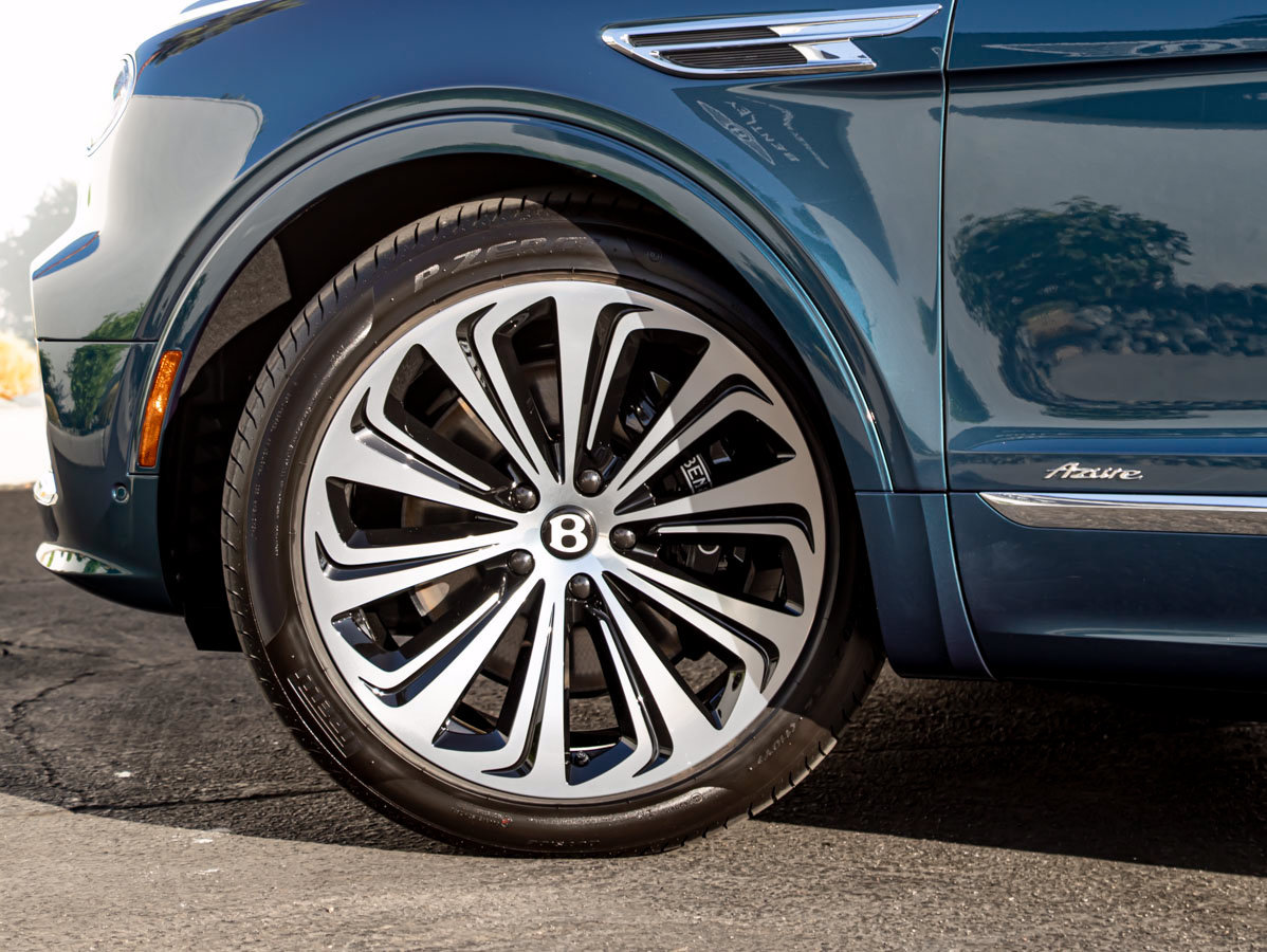 New 2027 Bentley Bentayga AWD/4WD image 14