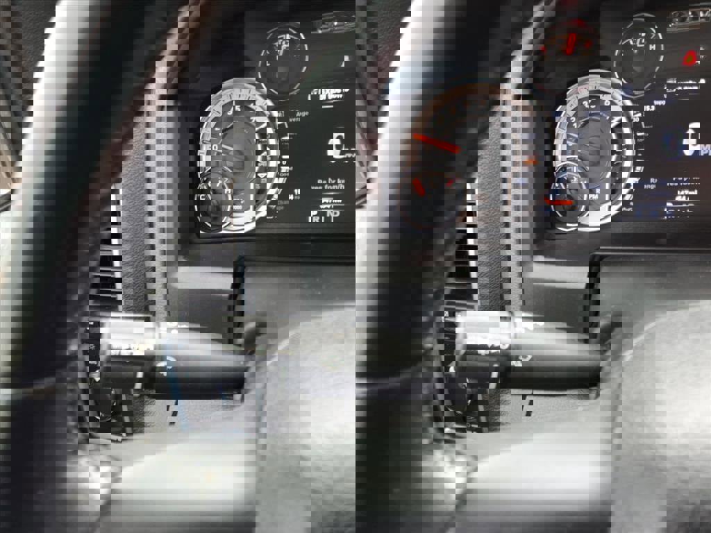 Used 2019 RAM 1500 Classic SLT w/ Luxury Group image 22