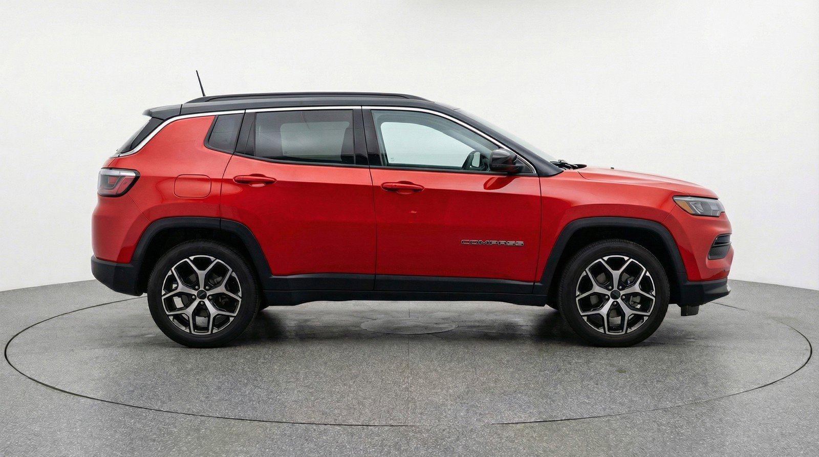Used 2025 Jeep Compass Limited image 11