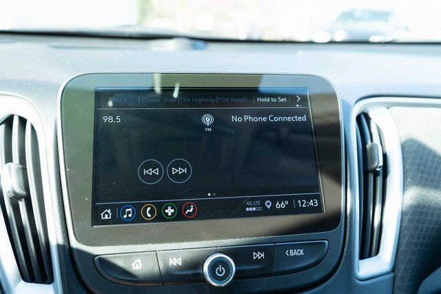 Used 2023 Chevrolet Malibu LT image 21