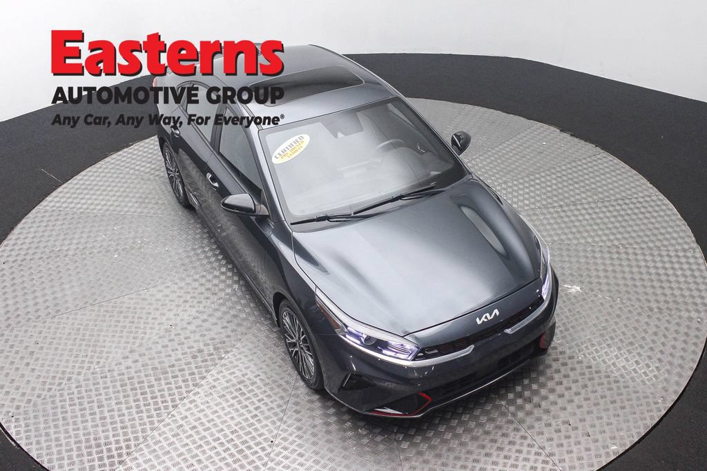 Used 2023 Kia Forte GT-Line w/ GT-Line Premium Package FWD image 5