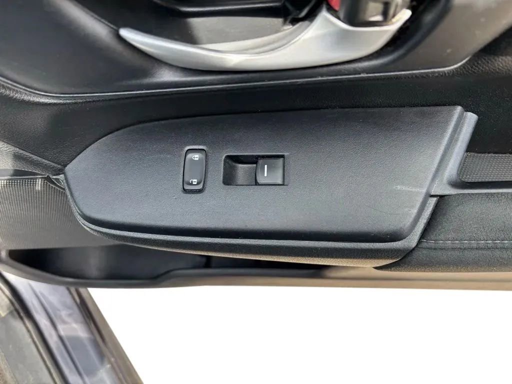 Used 2021 Honda CR-V LX image 27