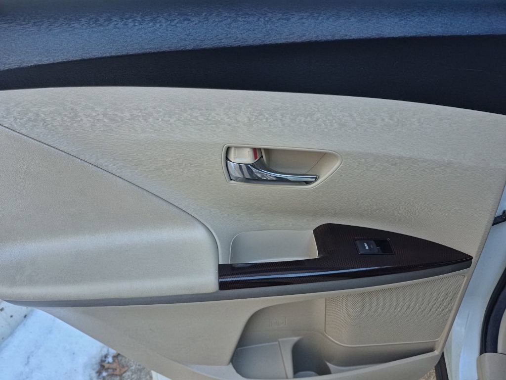 Used 2012 Toyota Venza LE image 11