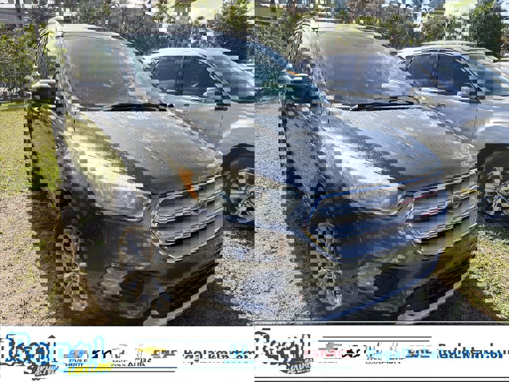 Used 2018 Ford Escape SE image 1