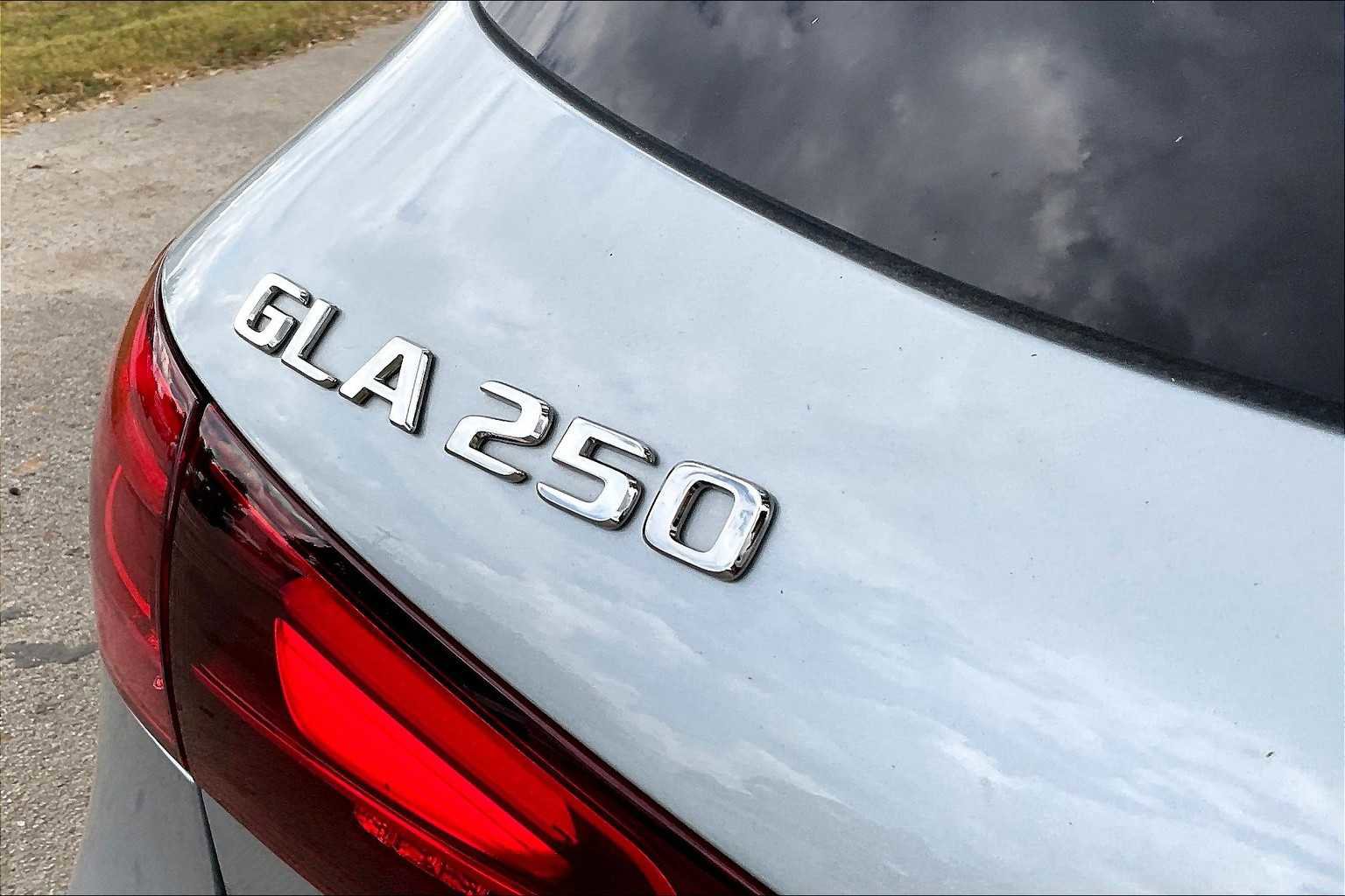 Certified 2025 Mercedes-Benz GLA 250 image 8