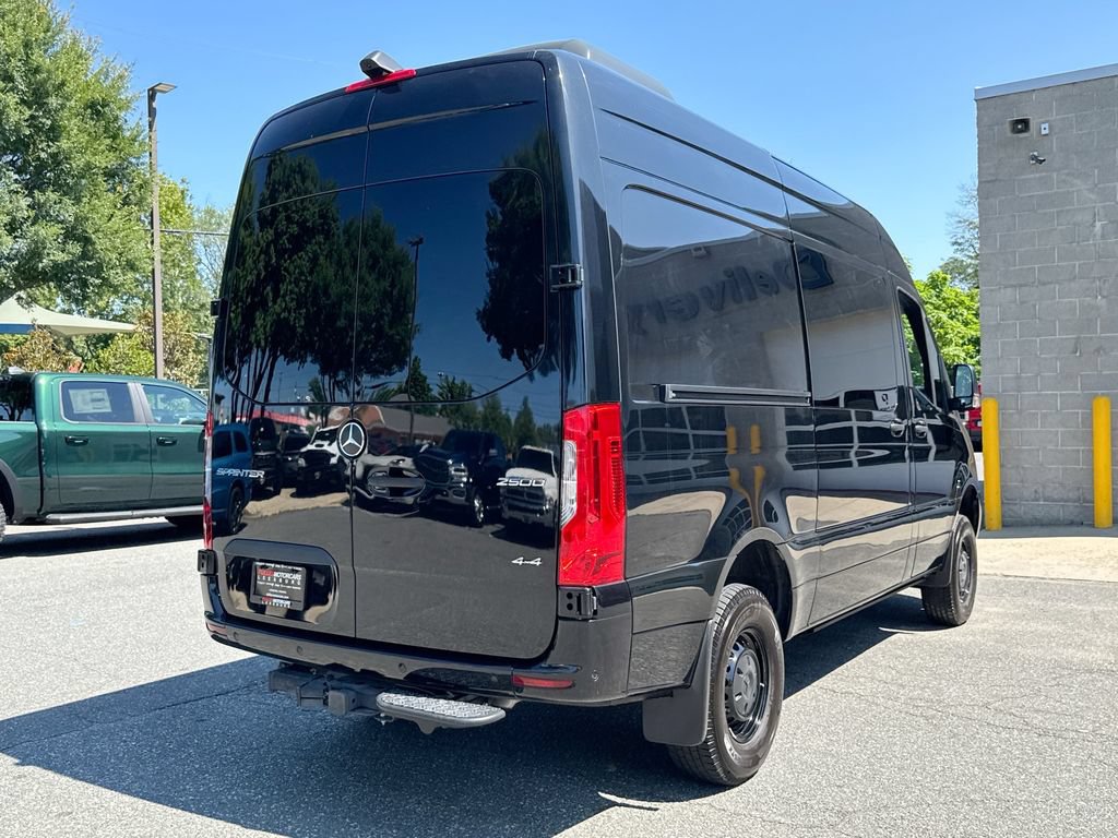 Used 2022 Mercedes-Benz Sprinter 2500 image 7