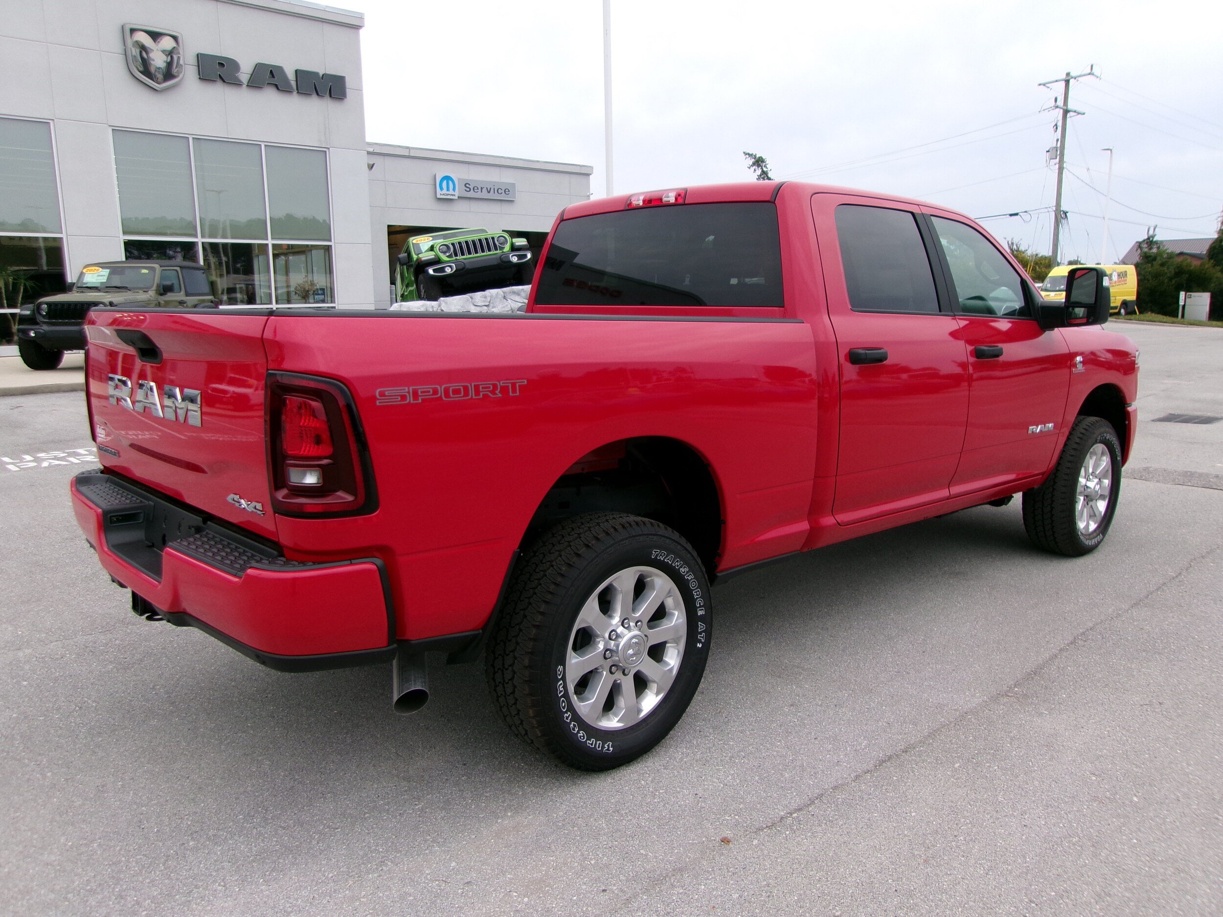 New 2026 RAM 2500 Big Horn AWD/4WD image 3