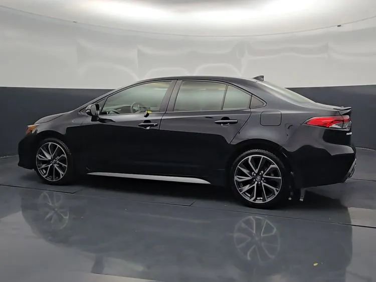 Used 2021 Toyota Corolla SE w/ SE Premium Package FWD image 6