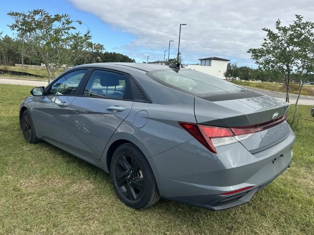 Used 2021 Hyundai Elantra SEL FWD image 5