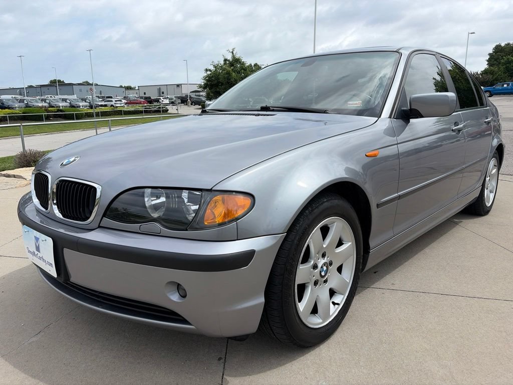 Used 2004 BMW 325i Sedan RWD image 4