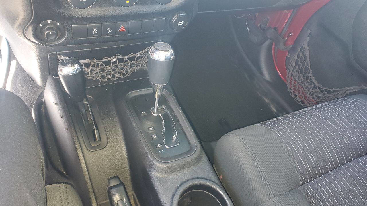 Used 2012 Jeep Wrangler Unlimited Sport image 14