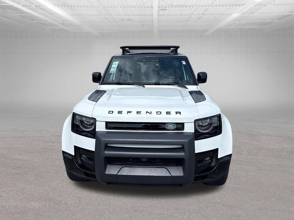 Used 2023 Land Rover Defender 90 X-Dynamic SE AWD/4WD image 4