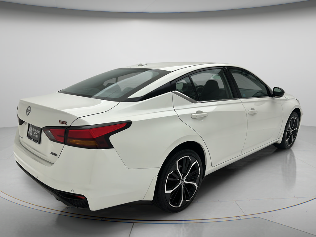 Used 2025 Nissan Altima 2.5 SR AWD/4WD image 5