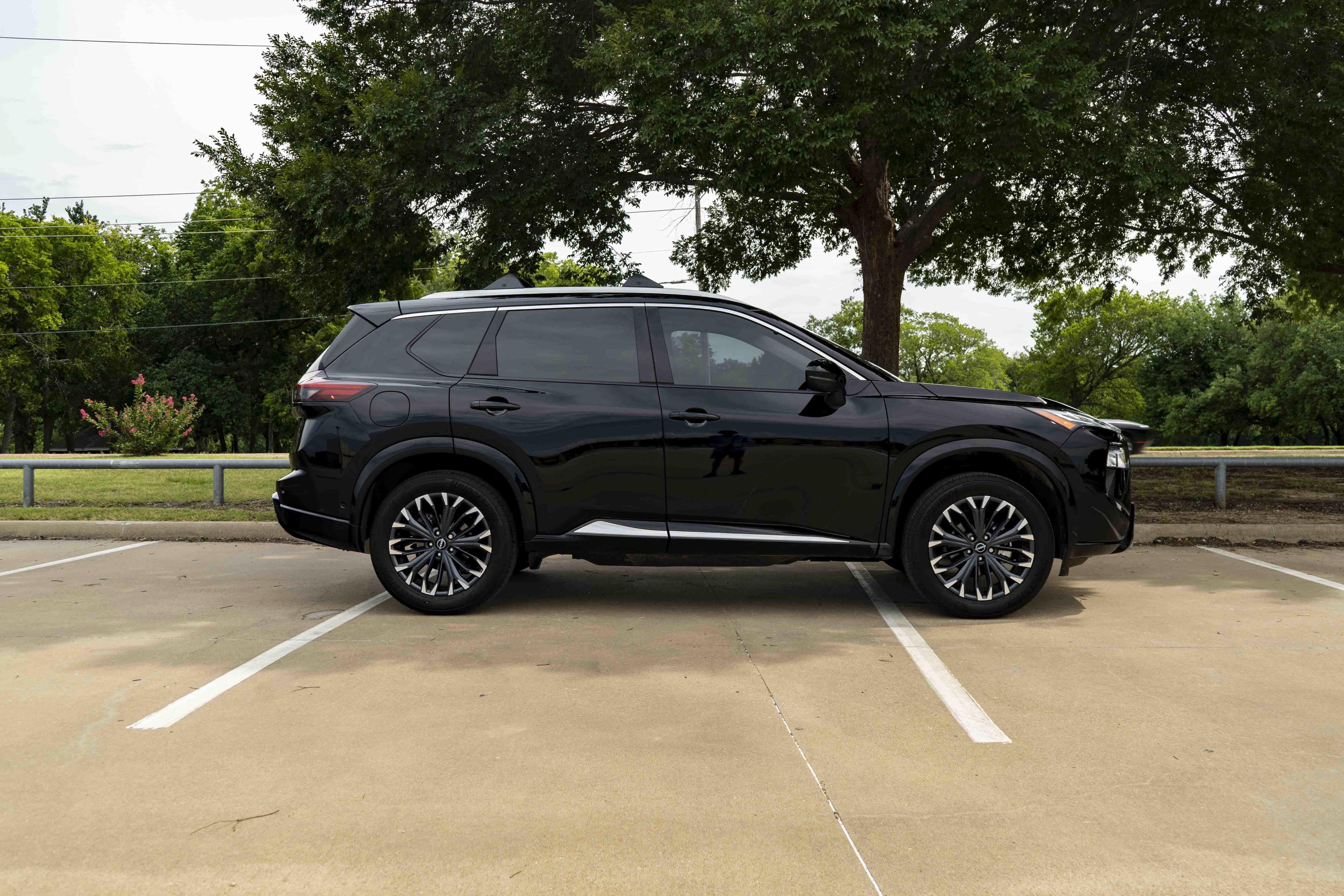 Used 2026 Nissan Rogue Platinum w/ Platinum Premium Package AWD/4WD image 10