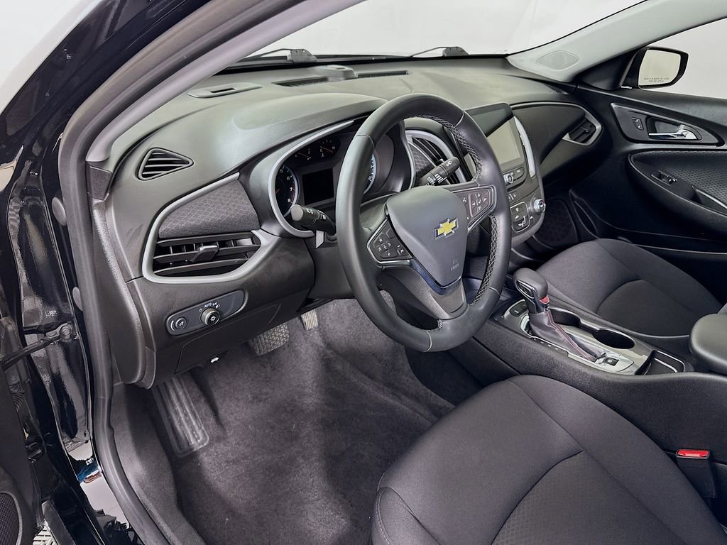 Used 2024 Chevrolet Malibu RS image 9