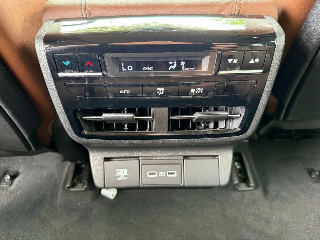 Certified 2024 Acura MDX w/ Technology Package AWD/4WD image 13