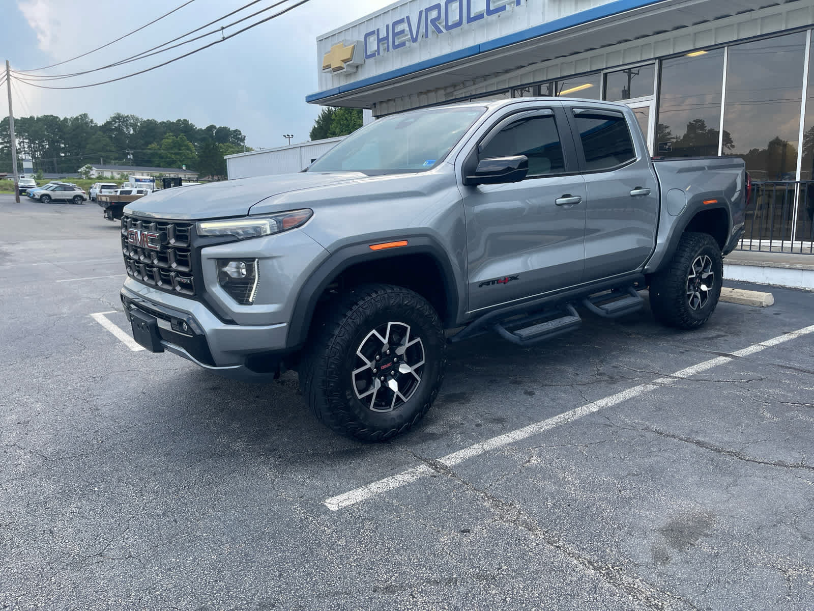 Used 2023 GMC Canyon AT4X AWD/4WD image 3