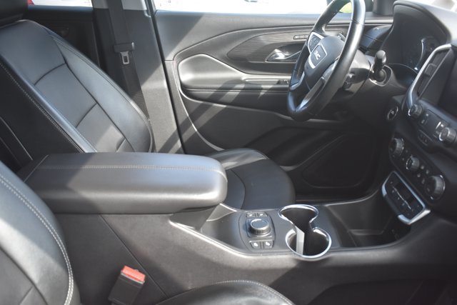 Used 2024 GMC Terrain SLT FWD image 4