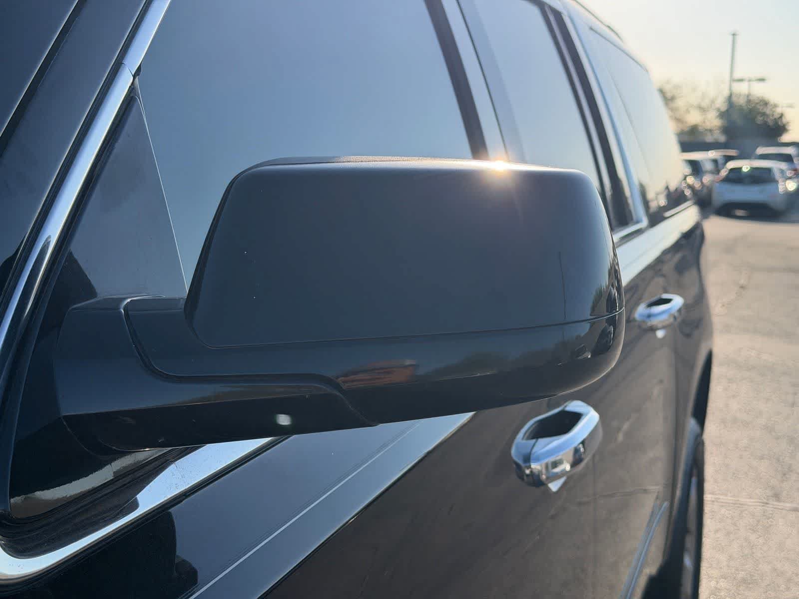 Used 2018 Chevrolet Suburban LS w/ All-Season Package RWD image 28