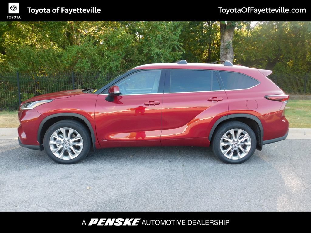 Used 2026 Toyota Highlander Limited AWD/4WD image 9