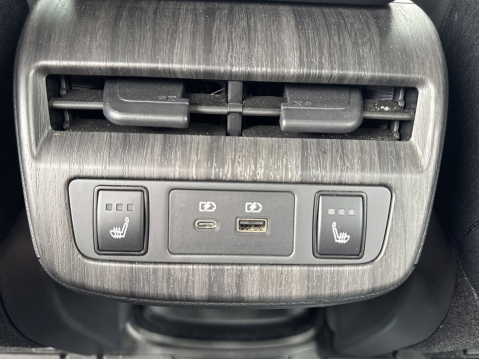 Certified 2023 Nissan Ariya AWD image 10
