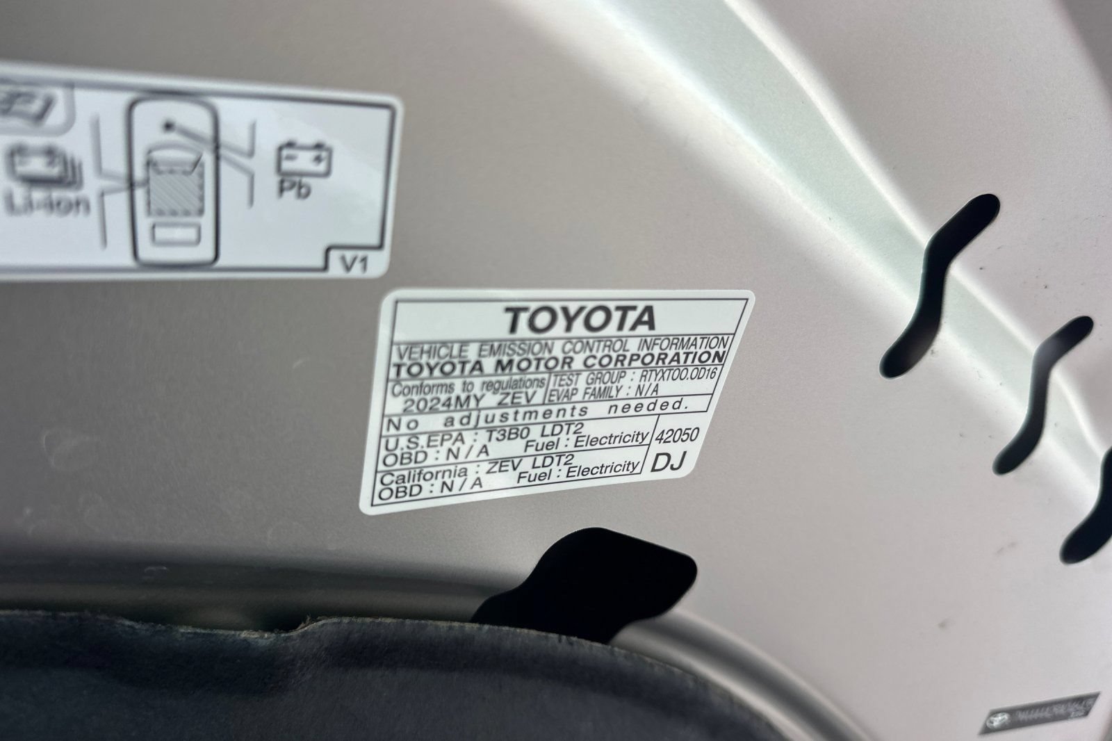 Used 2024 Toyota bZ4X FWD w/ Weather Package image 36