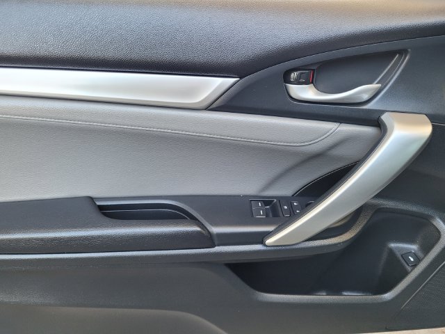 Used 2016 Honda Civic Touring image 18