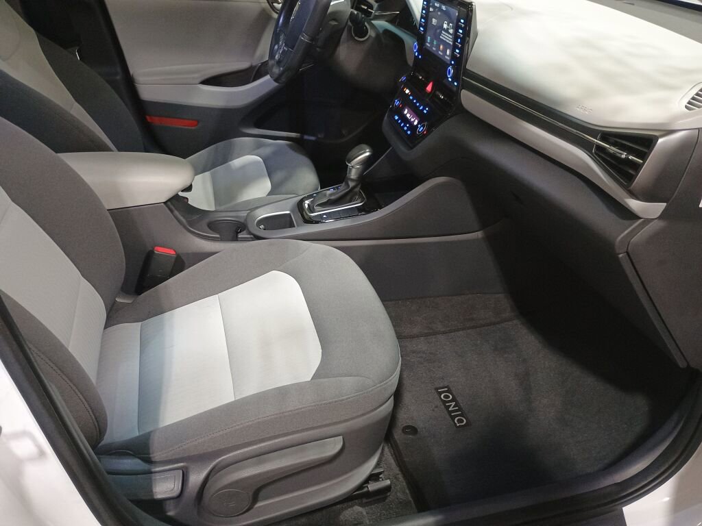 Used 2020 Hyundai Ioniq SEL image 22