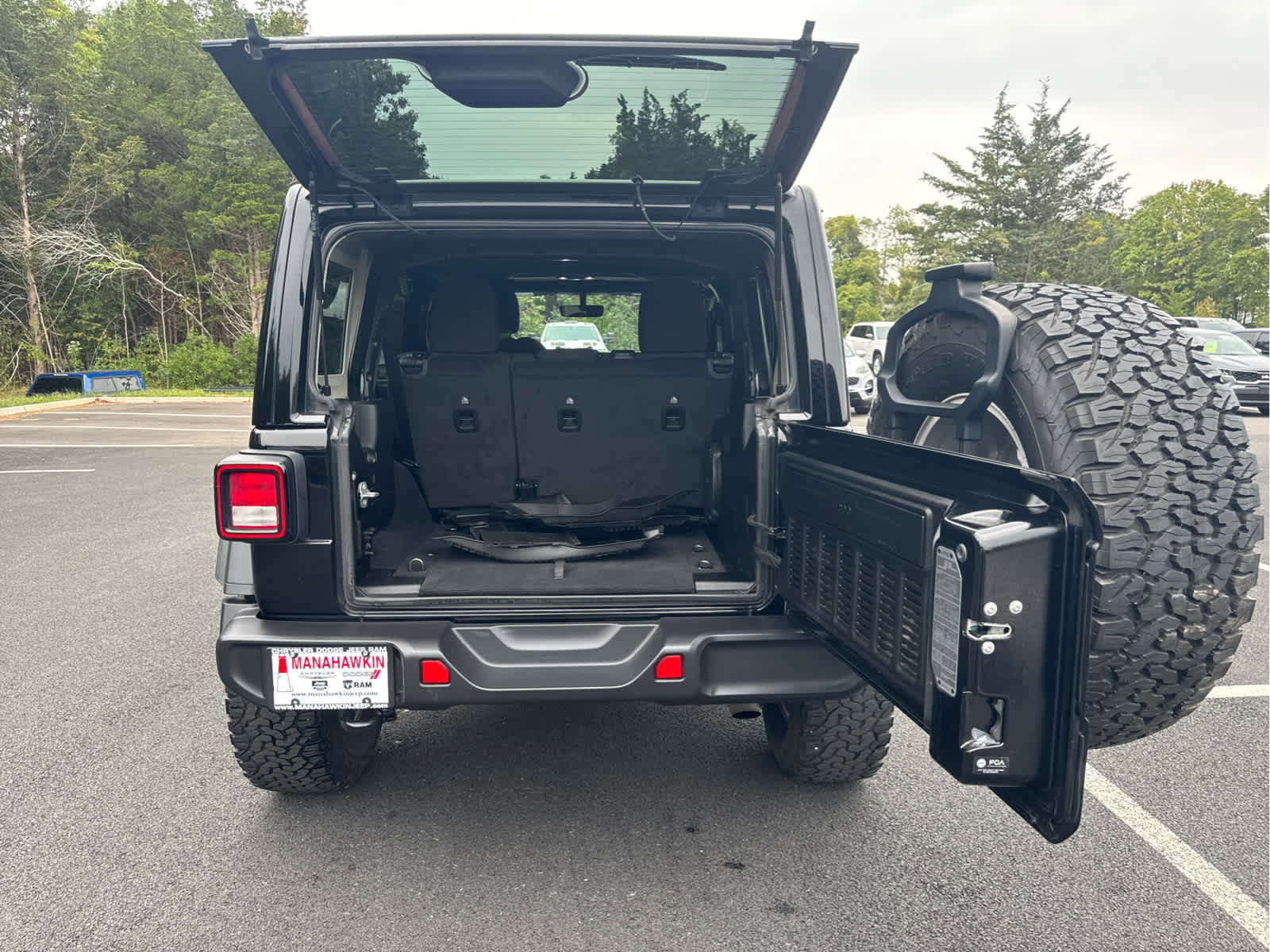 Certified 2022 Jeep Wrangler Unlimited Sport image 13