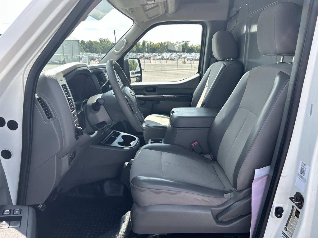 Used 2016 Nissan NV 2500 SV w/ Technology Package RWD image 24