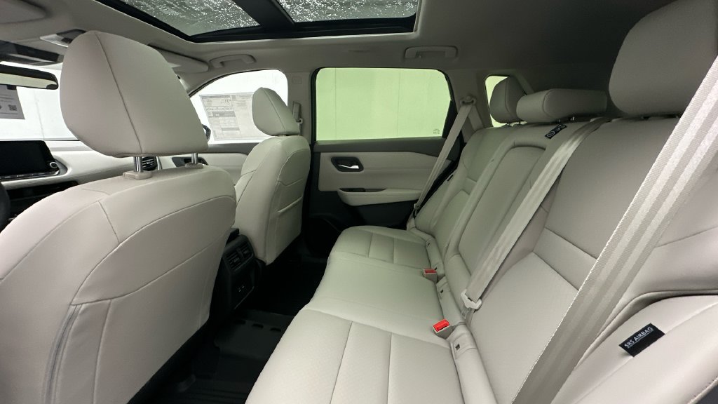 New 2027 Nissan Rogue Dark Armor AWD/4WD image 5