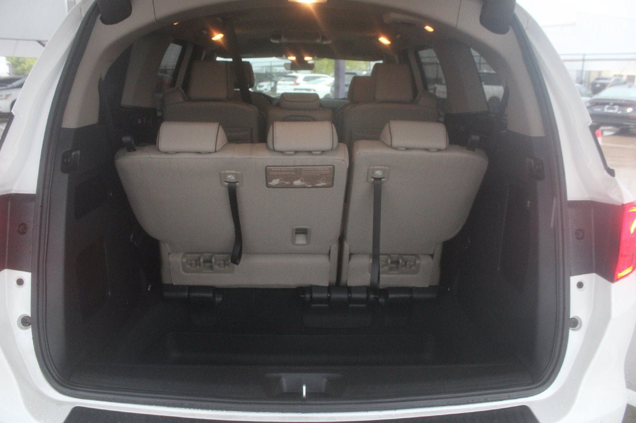 Used 2024 Honda Odyssey Elite image 5