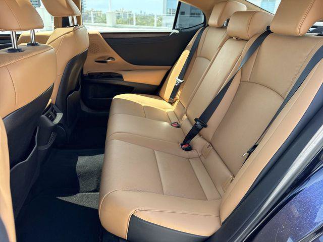 Certified 2024 Lexus ES 350 w/ Premium Package FWD image 23