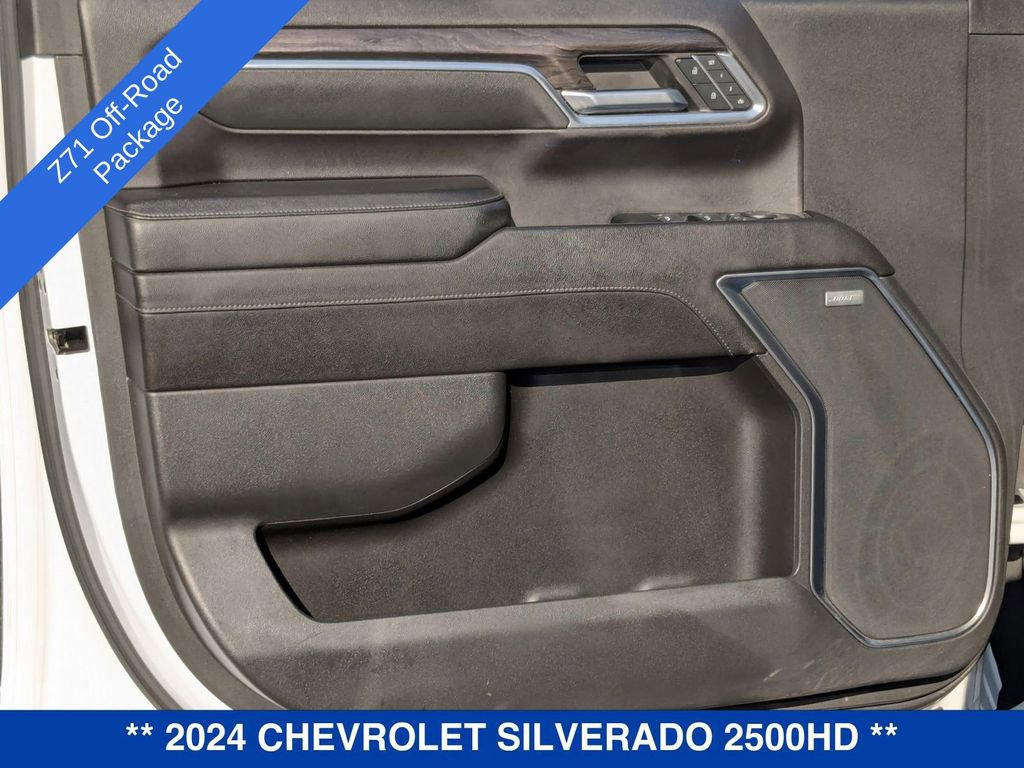 Used 2024 Chevrolet Silverado 2500 LTZ w/ LTZ Convenience Package image 13