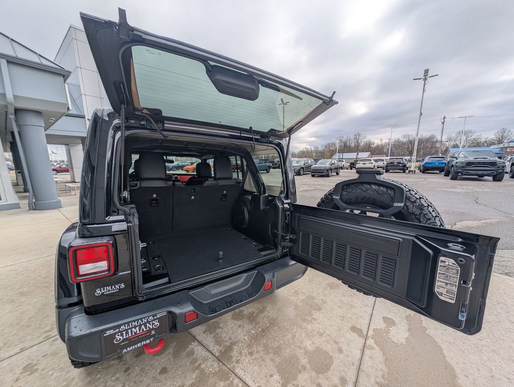 Used 2018 Jeep Wrangler Unlimited Rubicon AWD/4WD image 12