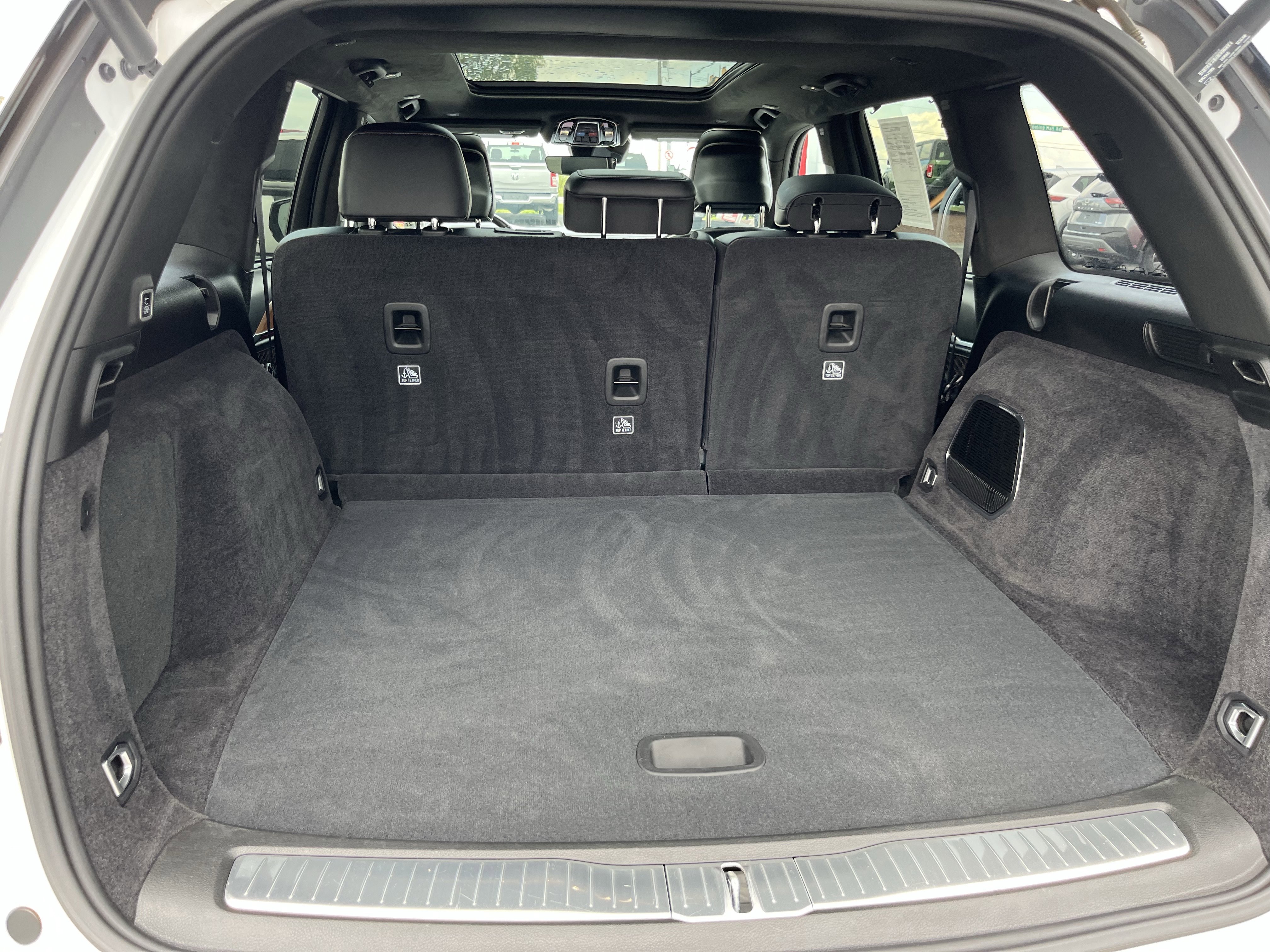 Used 2022 Jeep Grand Cherokee Summit AWD/4WD image 7