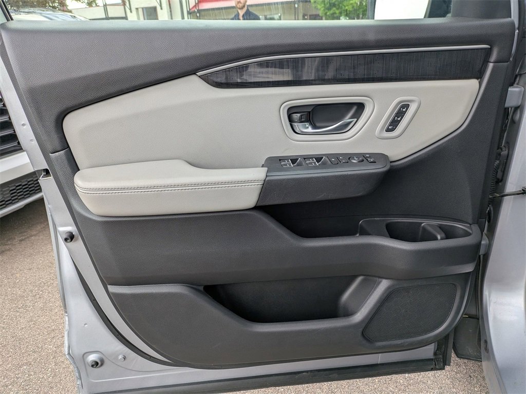 Used 2023 Honda Pilot Elite image 10