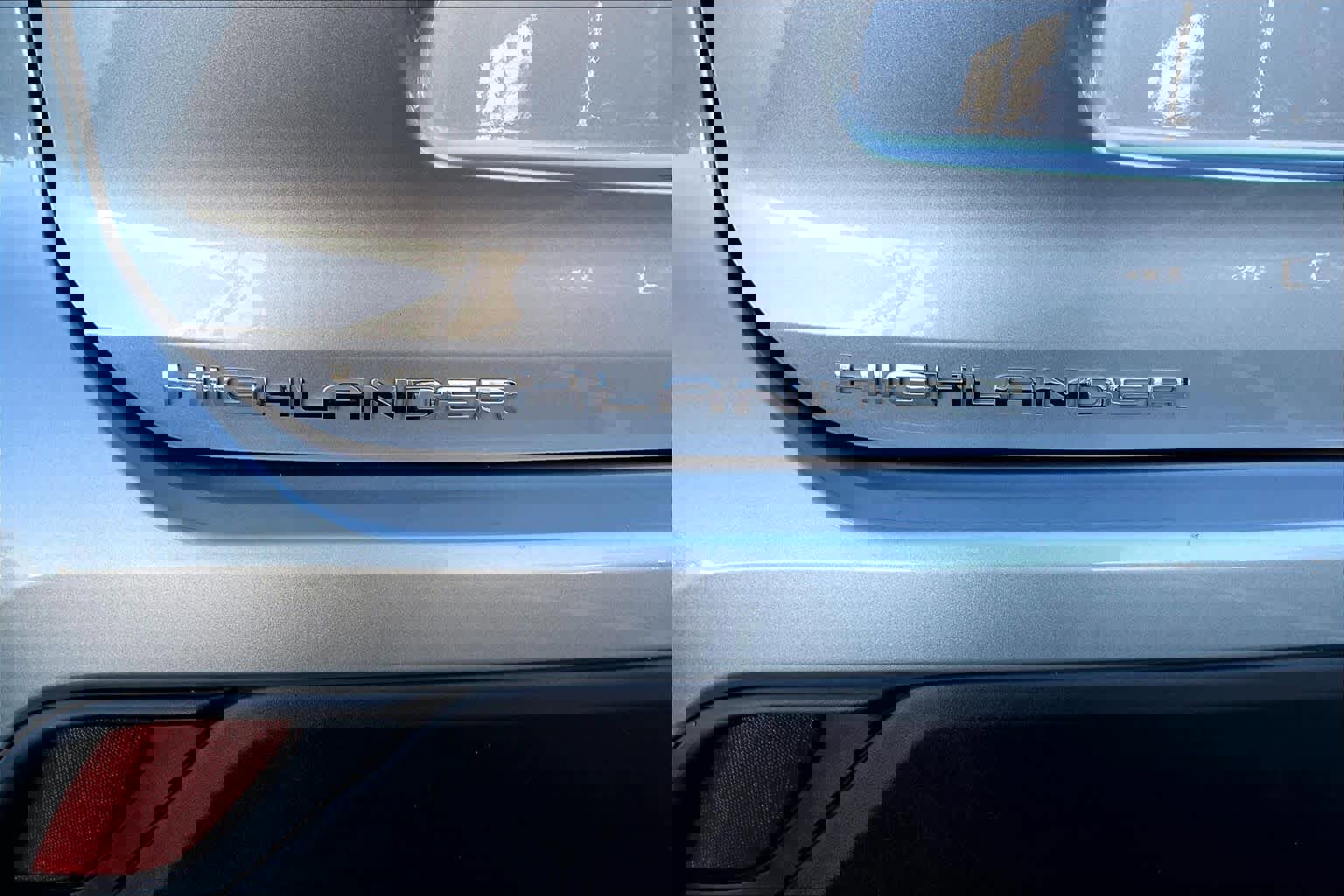 Used 2022 Toyota Highlander XLE image 30