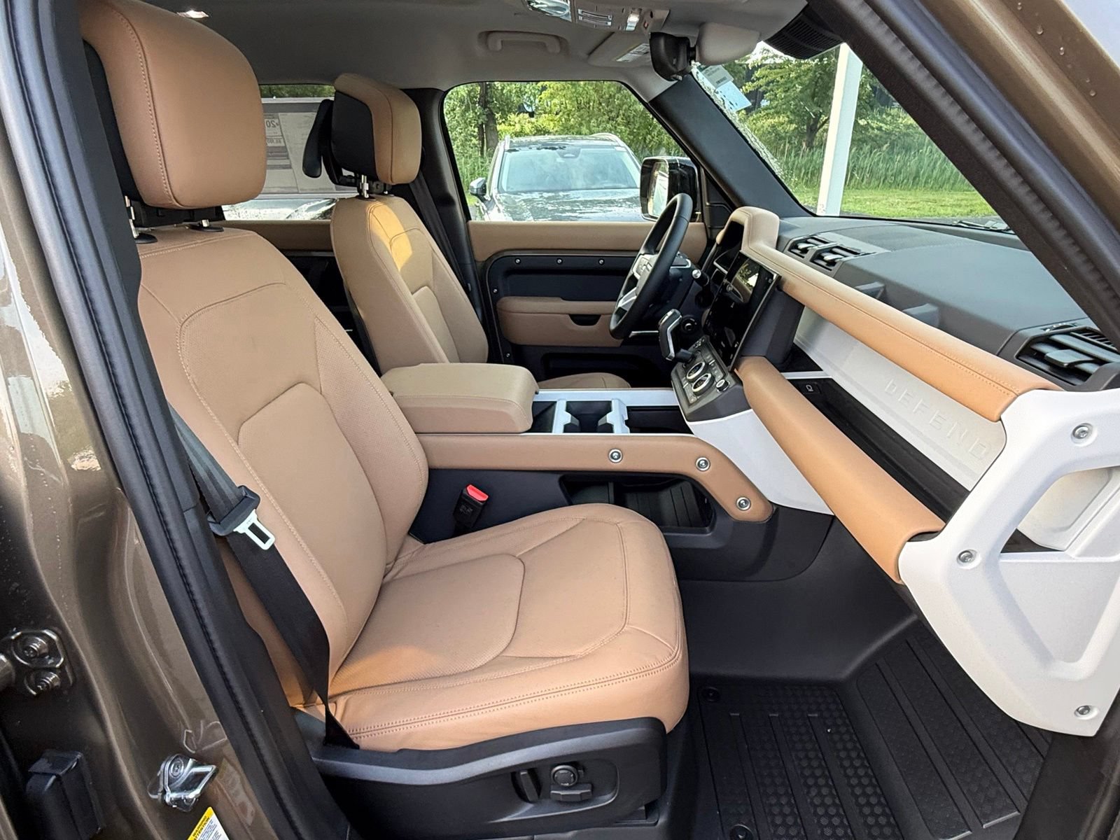 New 2026 Land Rover Defender 110 S AWD/4WD image 18