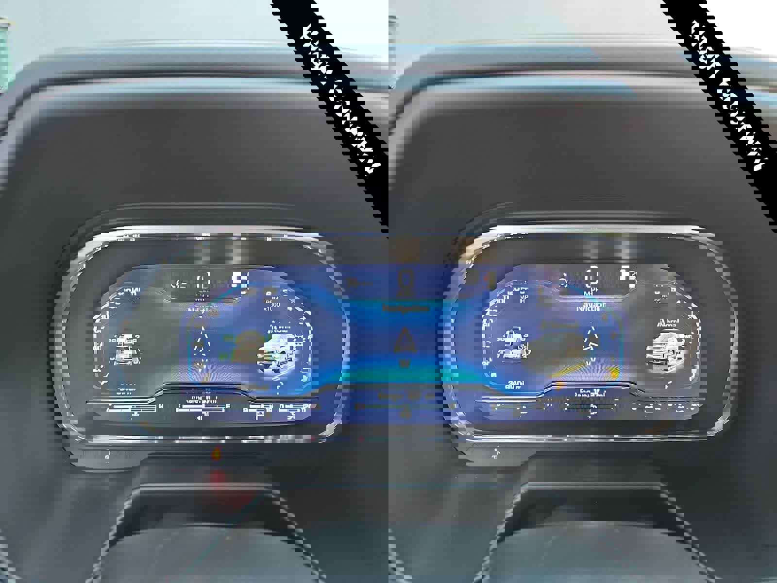 Used 2022 Chevrolet Suburban High Country image 22