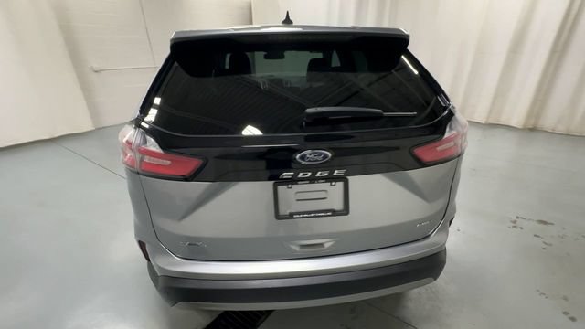 Used 2022 Ford Edge SEL AWD/4WD image 7