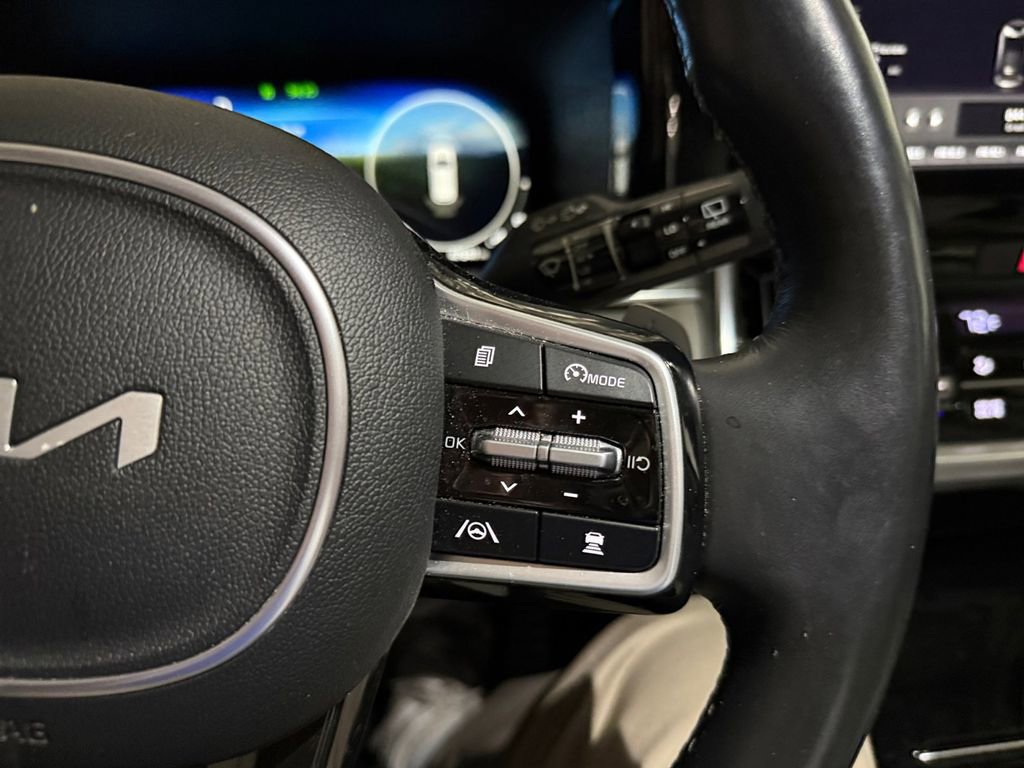 Certified 2022 Kia Sorento SX Prestige w/ Panoramic Sunroof Package image 27