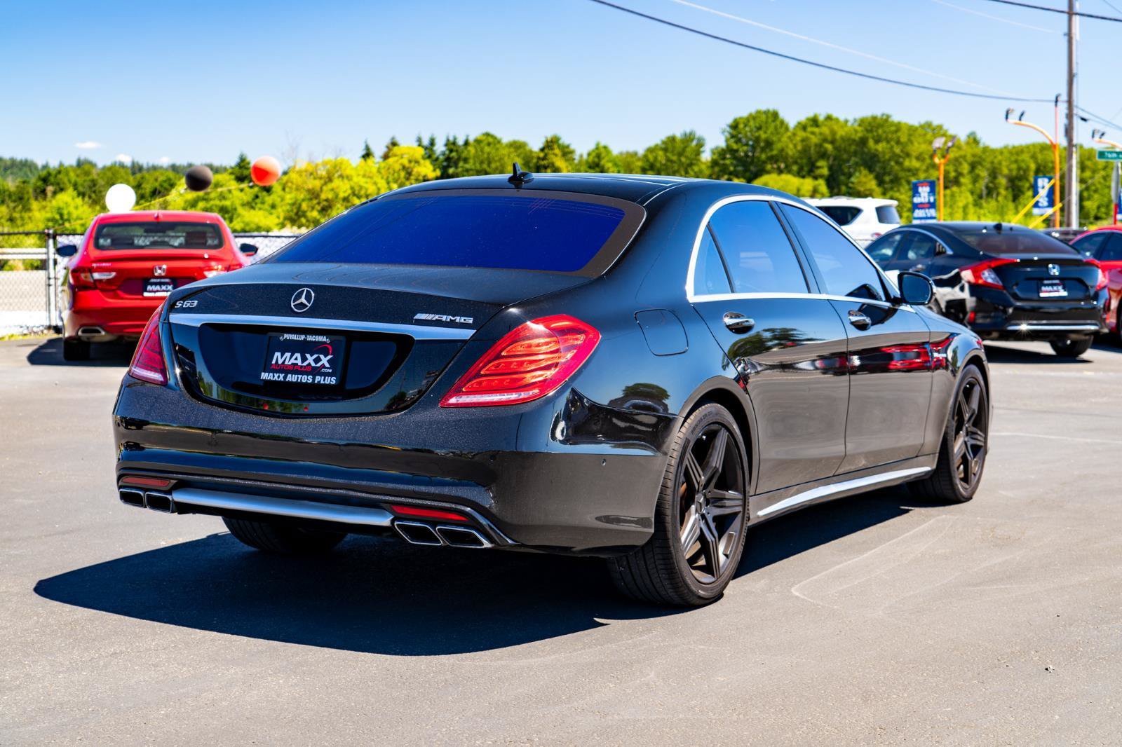 Used 2016 Mercedes-Benz S 63 AMG 4MATIC Sedan w/ Driver Assistance Package image 10