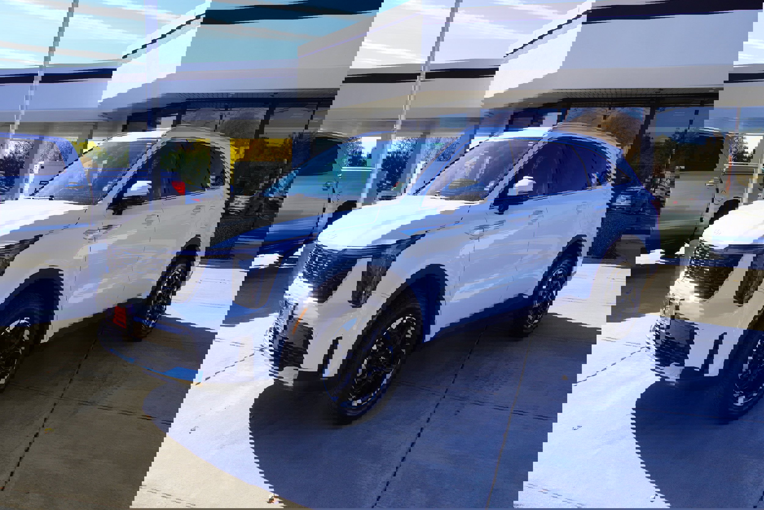 Used 2024 Kia Sorento S image 4