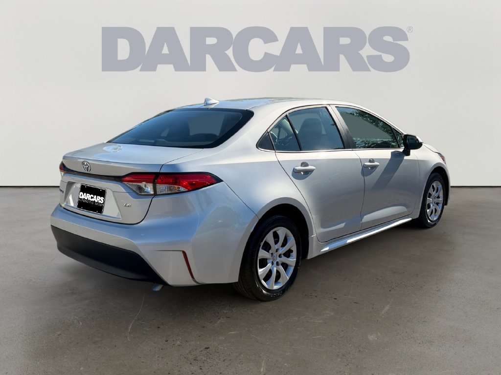 Used 2025 Toyota Corolla LE FWD image 7