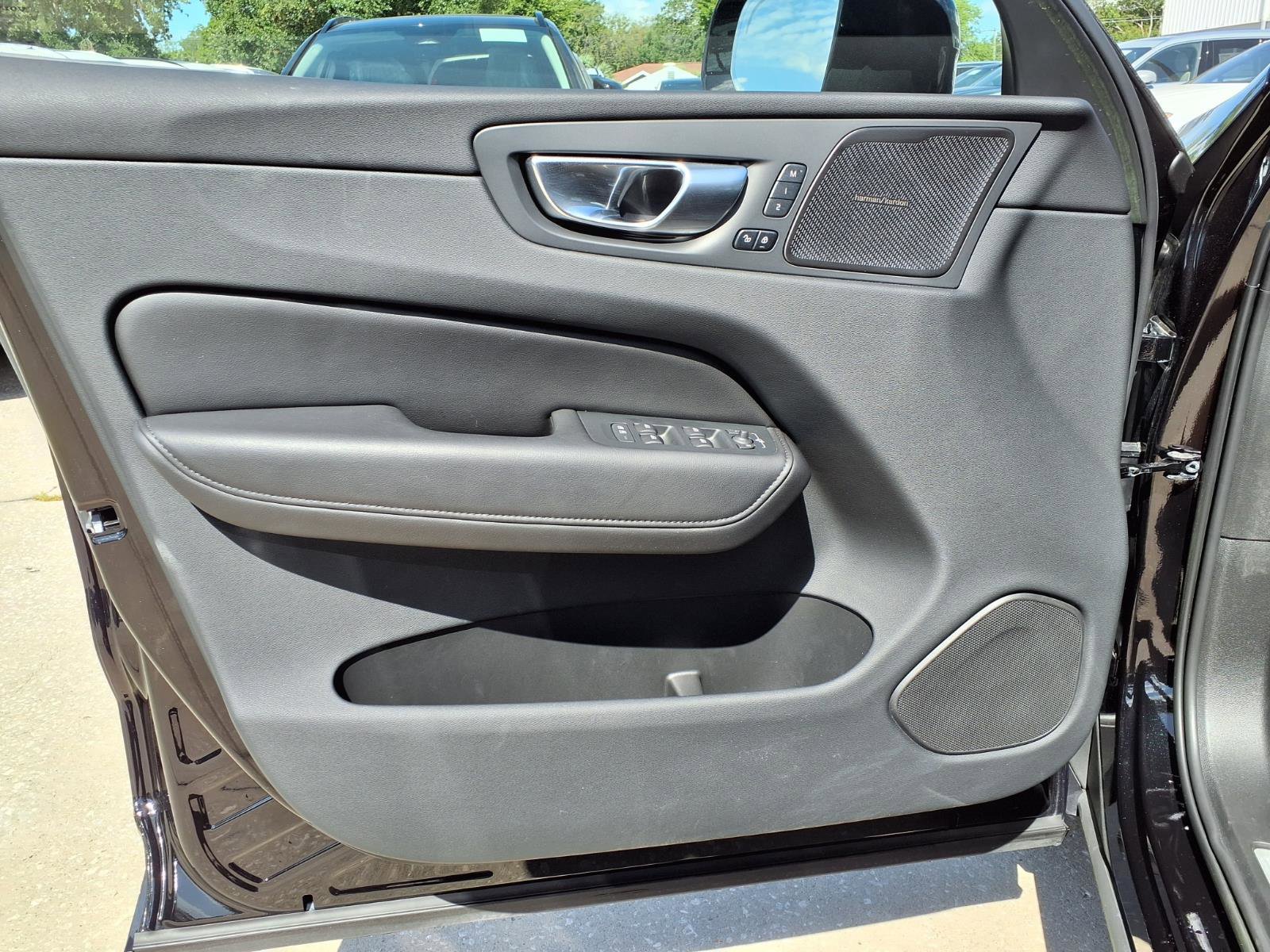 Certified 2023 Volvo XC60 B5 Plus w/ Protection Package Premier FWD image 20