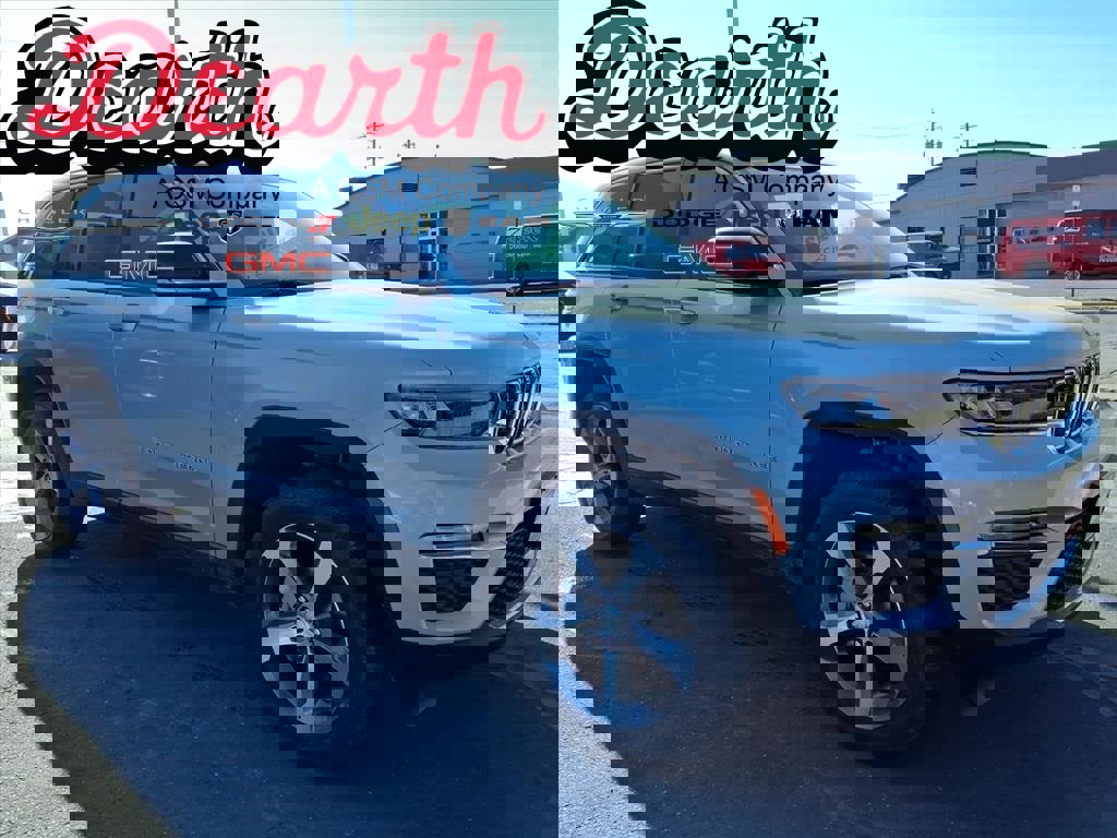 New 2025 Jeep Grand Cherokee Limited w/ Trailer Tow Package